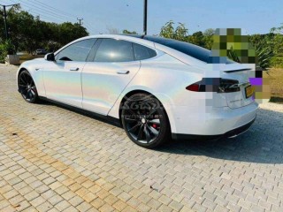 tesla-model-s-p90dl