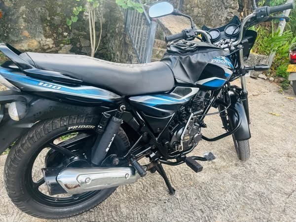 bajaj-discover-100-big-0