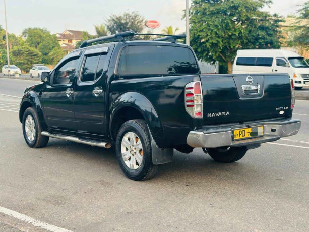 nissan-navara-big-4