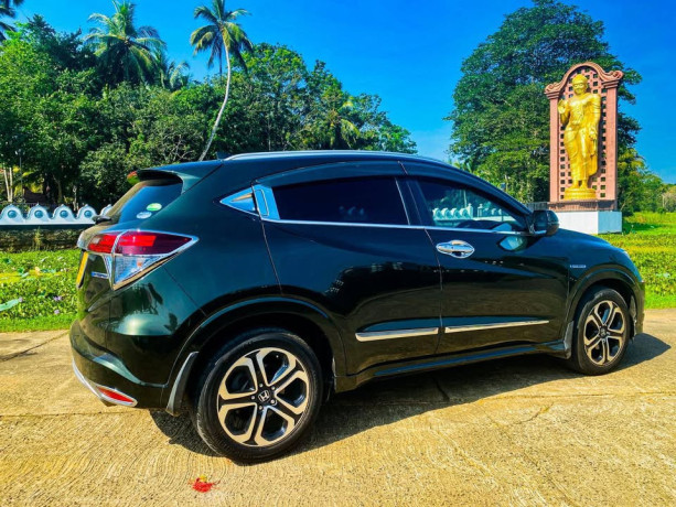 honda-vezel-big-0