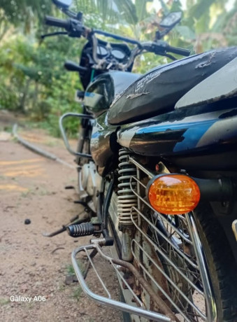 bajaj-ct-100-big-3