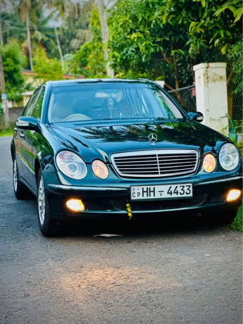 mercedes-benz-e200-kompressor-big-1