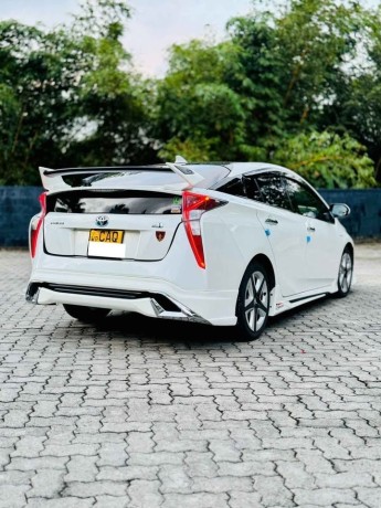 prius-4th-gen-big-2