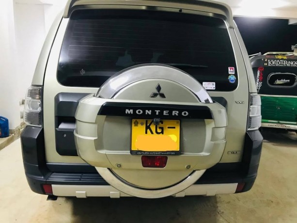 mitsubishi-montero-big-1