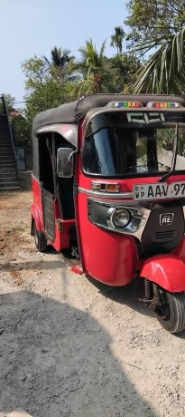 bajaj-re-big-0