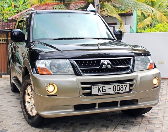 mitsubishi-montero-v76-big-1