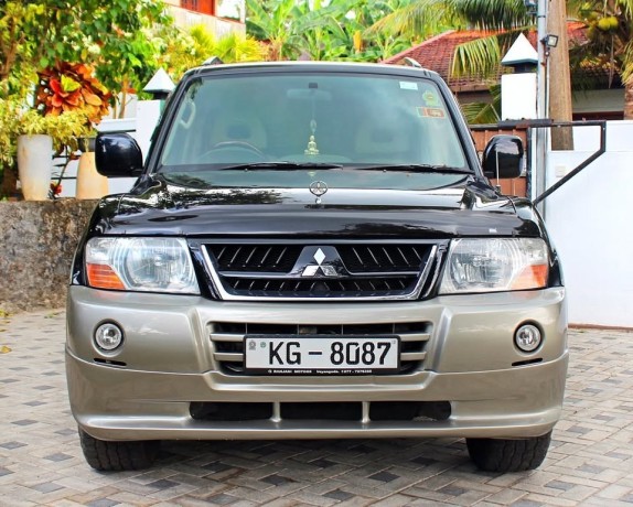 mitsubishi-montero-v76-big-2