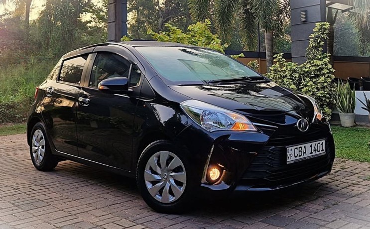 toyota-vitz-big-0