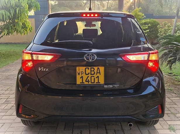 toyota-vitz-big-6