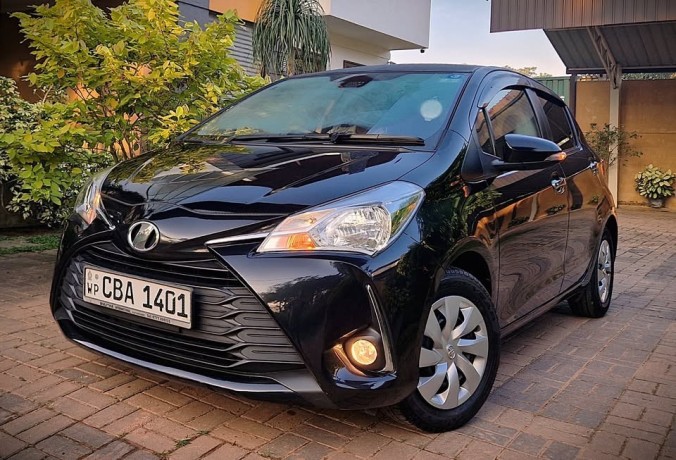 toyota-vitz-big-9