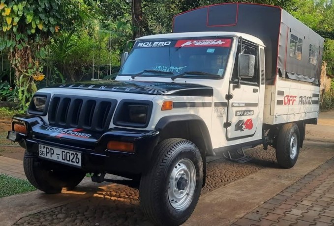 mahindra-bolero-big-1