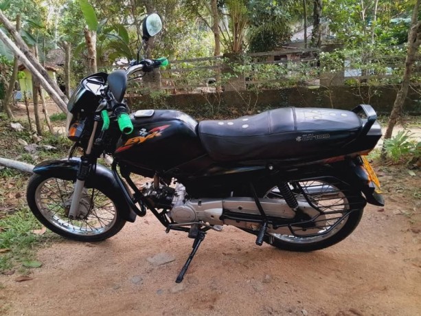 bajaj-ct-100-big-3