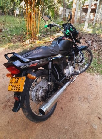 bajaj-ct-100-big-1