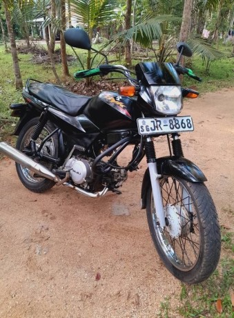 bajaj-ct-100-big-0