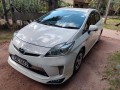 toyota-prius-small-0