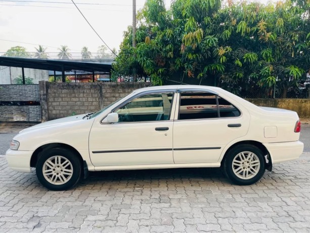 nissan-sunny-fb-14-big-7