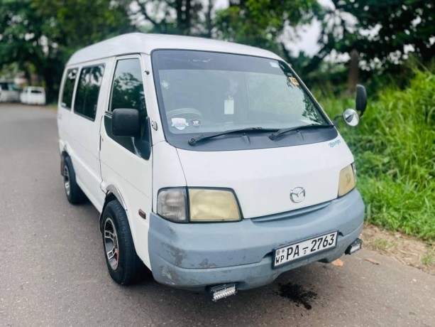 mazda-bongo-big-1