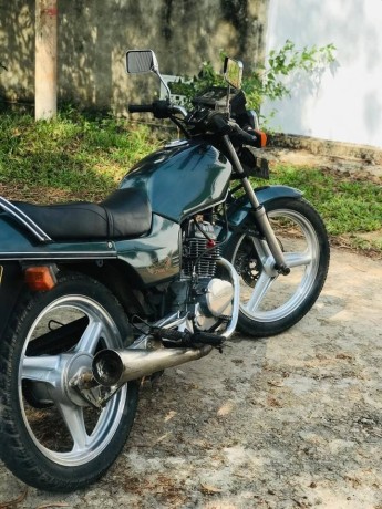 honda-cb125-big-2