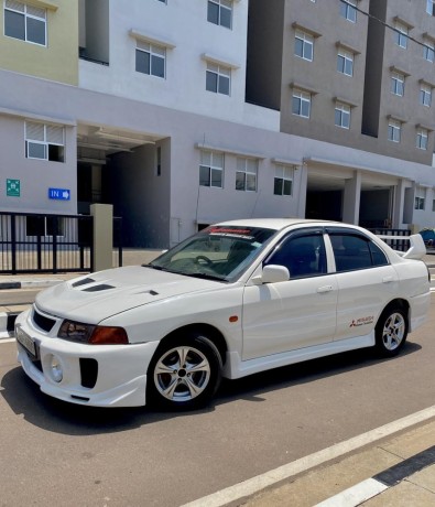 mitsubishi-lancer-ck1-hj-big-3