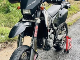 suzuki-drz-400sm