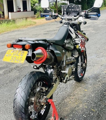 suzuki-drz-400sm-big-1