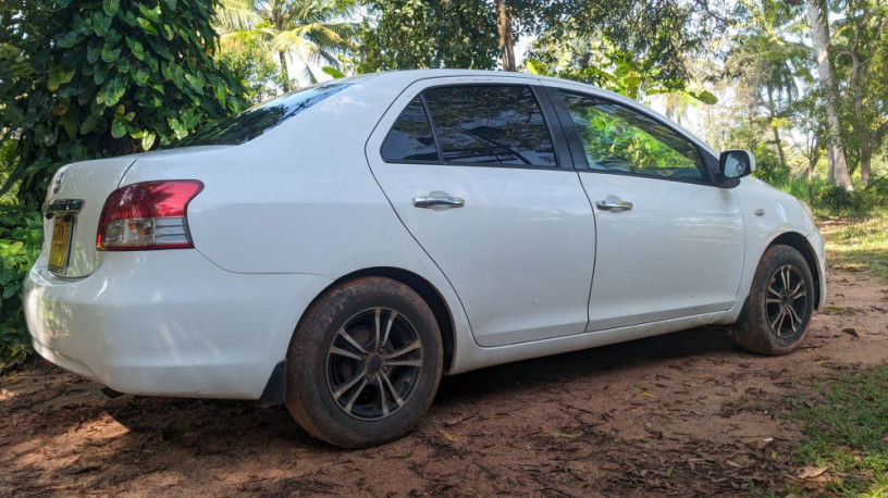 toyota-belta-big-4