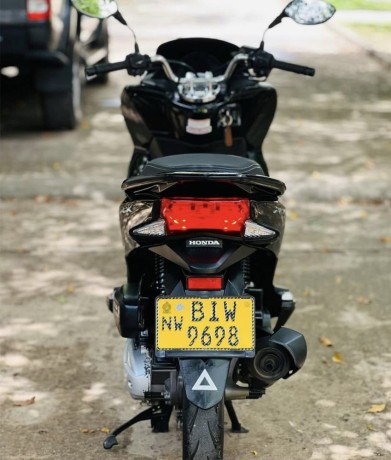 honda-pcx-125-2018-big-1