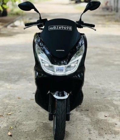 honda-pcx-125-2018-big-0