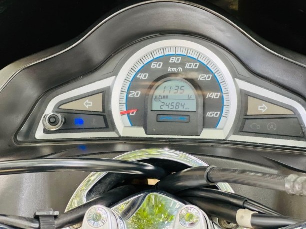 honda-pcx-125-2018-big-8