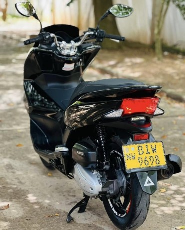 honda-pcx-125-2018-big-5