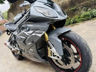 bmw-s1000r-2018