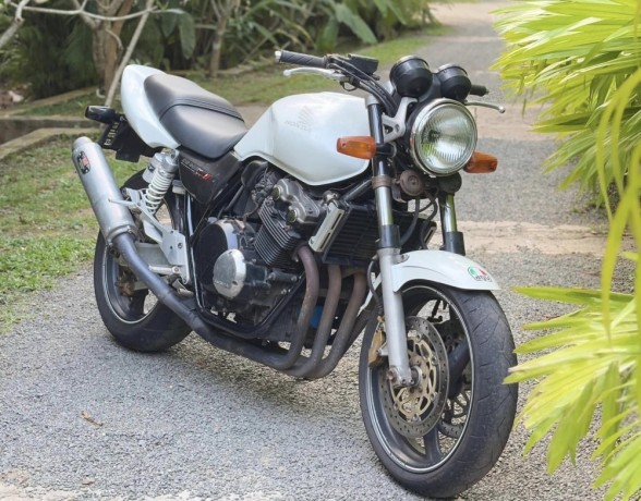 honda-cb400-vtec-spec-2-big-4