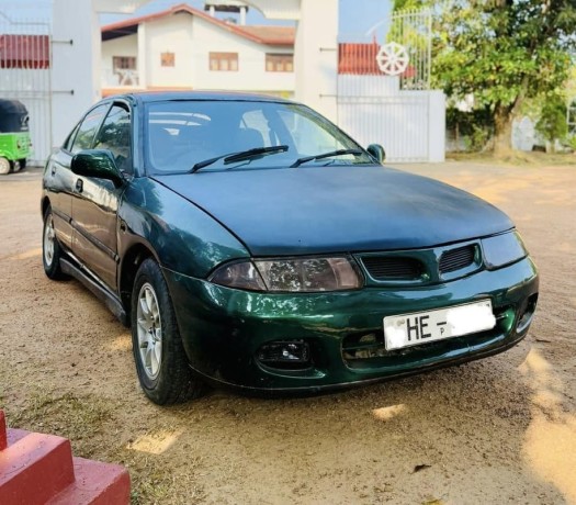 mitsubishi-lancer-carisma-big-0