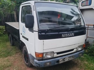 nissan-atlas-lorry