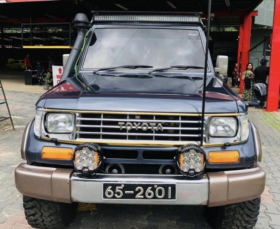 toyota-land-cruiser-box-prado-lj78-big-0