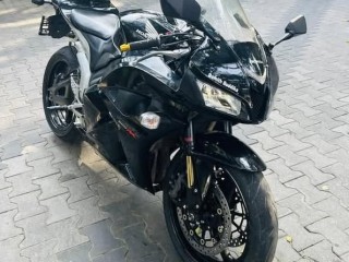 honda-cbr-600-2010