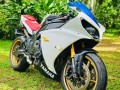 yamaha-r1-2014-small-2