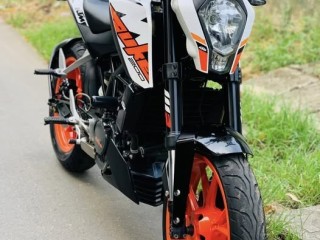 ktm-duke-200-2018