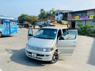 toyota-hiace-regius