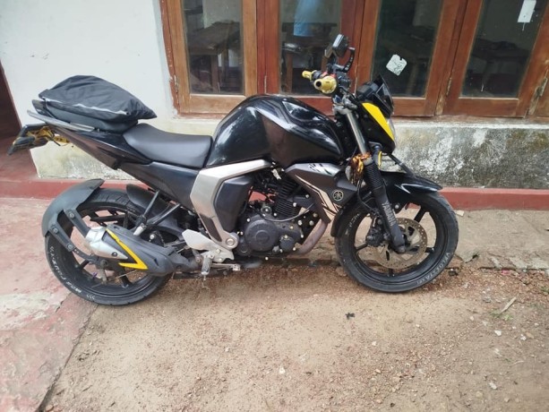 yamaha-fz-v2-big-2