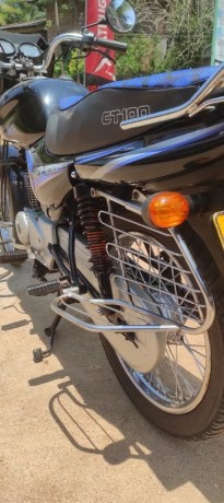 bajaj-ct-100-big-3