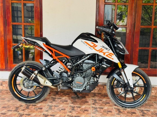 ktm-duke-europe-version-big-1