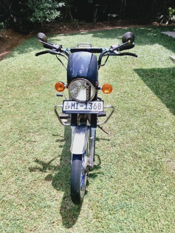 bajaj-boxer-big-4