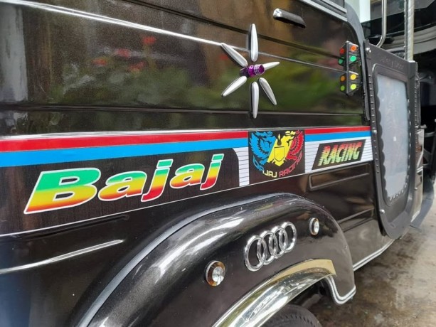 bajaj-re-big-5