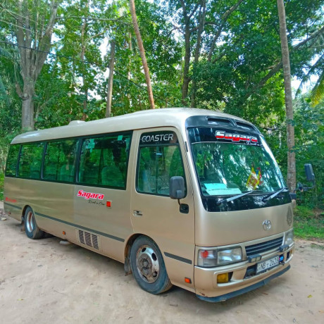 toyota-coaster-big-1