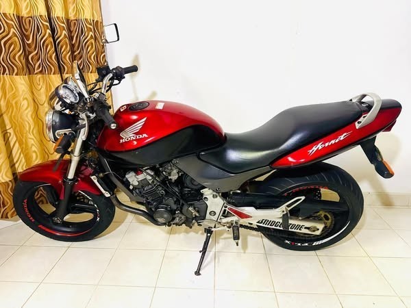 honda-hornet-250-2015-big-1